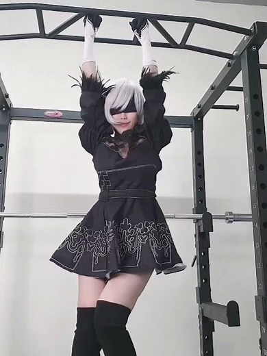 Dancing 2B cosplayer #cosplay #2b #nierautomata m
