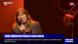 Jane Birkin retrouve son public sur scène, 4 mois après son AVC
