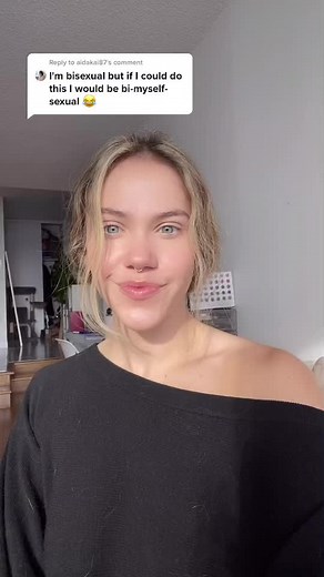 Reply to @aidakai87 Hello, facesit girl here 👋🏼 #yogateacher #tiktokreaction #reaction #tiktokcomments #reaction #tiktokreact