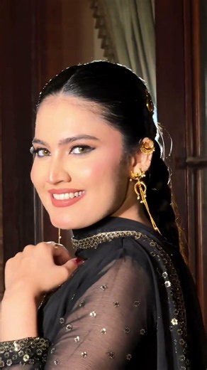 From a bare face to this gorgeous Sufi glam here’s how we created the look! 💄🥀