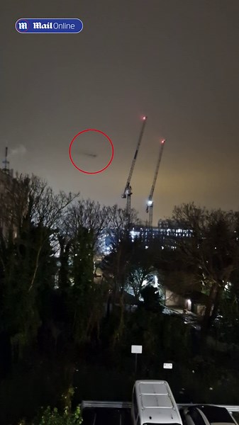 Strange slithering object spotted and filmed in sky over London