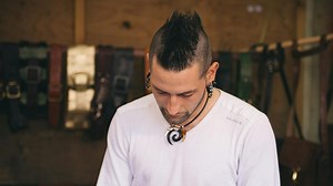 15 Gaya Rambut Mohawk Cocok untuk Pria Klasik Hingga Modern