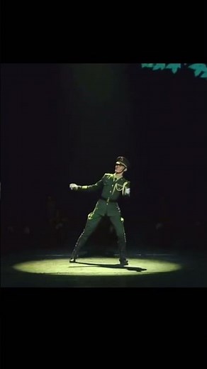 中国軍隊ダンス※流行りの音ver.