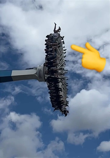 What’s your Favorite Ride at Drayton Manor Resort Theme Park ❓✨🎢😃 Awseome Roller Coasters & Rides to choose from ✨ #drayonmanor #themepark #rollercoaster #maelstrom