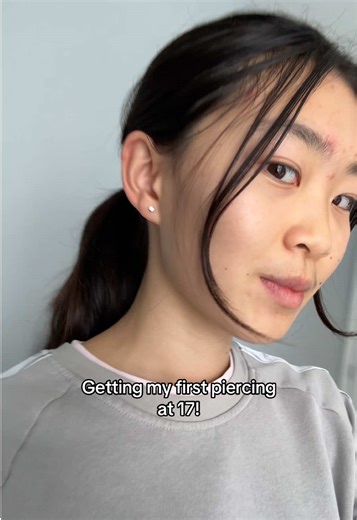 Getting my ears pierced for the first time 😙 I love them! | ear piercing