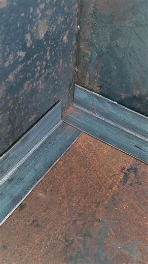 A simple method for connecting angle iron #tricks #tips