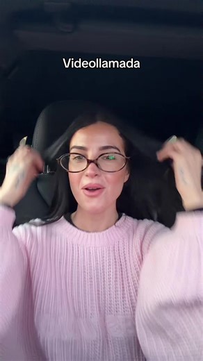 Videollamada sobre decoración de uñitas