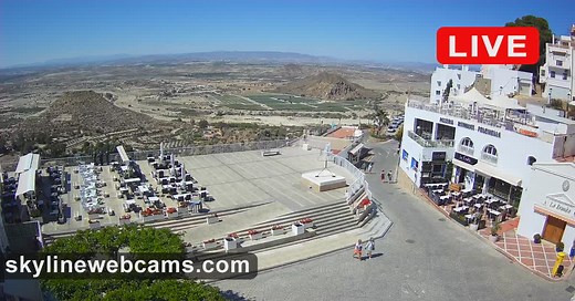 【LIVE】 Webcam Mojacar - Plaza Nueva | SkylineWebcams
