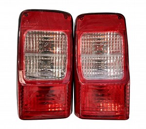 [Hot Item] Motorcycle Spare Parts Tuk Tuk Tricycle Light Tail Light for Bajaj 3 Wheeler