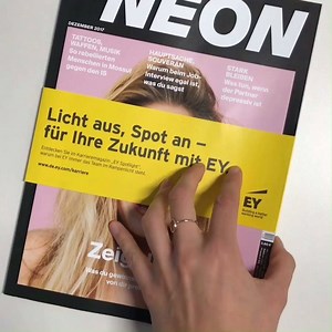 1.1K views | Was versteckt sich denn da in der Dezemberausgabe der NEON?  Im aktuellen „EY Spotlight“ verraten wir euch unter anderem, warum bei EY immer das Team im Rampenlicht steht. In diesem Sinne: Licht aus, Spot an – für eure Zukunft mit EY! | EY Careers | Facebook