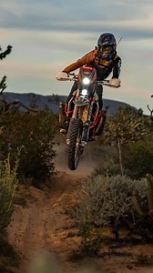 The #ktm500exc setup from @outback_motortek that we’ll never forget. 🥵 #moskomoto #ktm #dualsportlife #dualsportadv #dirtbike #motocamp | Mosko Moto