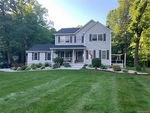 144 Cranberry Dr, Hopewell Junction, NY 12533 - MLS H6301870 - Coldwell Banker