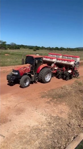 starting the planting #agrobrasil #agribusiness #planting #tractor