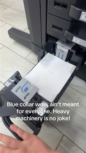 Blue collar work on this fine Saturday morning!! 👷‍♀️