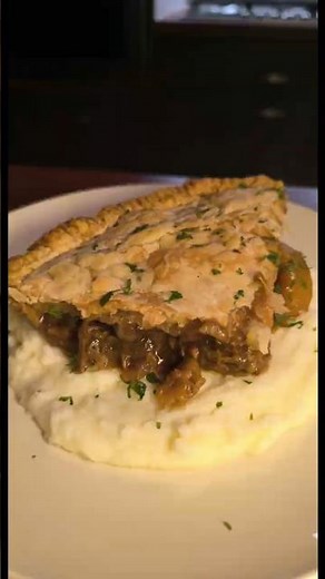 Steak & Guiness Pie