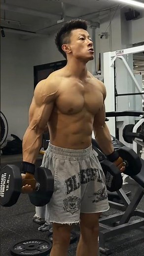 Lifting Straps Benefits & How to Use Them Correctly! 💪 Must Know #LiftingStraps #GymGear #armworkout