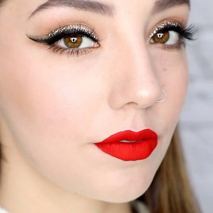 Sparkle your way into 2019! ✨😍 | Four Nine Looks