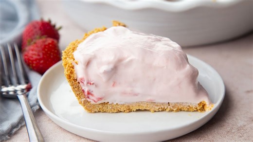 No-Bake Strawberry Lemonade Pie Recipe