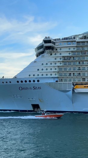 The Massive Oasis of the Seas . . . . #oasisoftheseas #wonderoftheseas #royalcaribbean #cruisetcs #cruise #cruiselife #cruiseship #cruisetravel #crucerosdelujo #symphonyoftheseas #cruisetravel #crociera #oceanlovers #crucero #harmonyoftheseas #crociere #iphonevideo #mavic3 #iconoftheseas2024 #cruisevacation #iconoftheseas #freedomoftheseas #miami #odysseyoftheseas #allureoftheseas #usatravel #miamibeach #caribbean #travelgram #royalcaribbeancruise | The Cruise Spotter