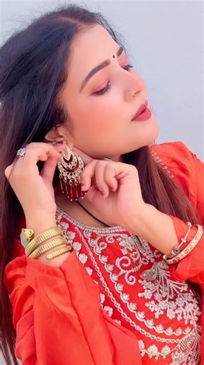 #bezaf #saadlamjarred #nehakakkar #shehnaazgill #trendingshorts #trending #shorts