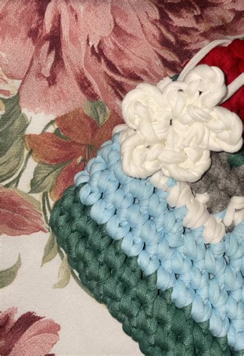 Multicolor bag ❤️🌊🍣🌻 #borsa #multicolor #colori #sole #perte Per qualsiasi informazione scriveteci su ig Spedizione in tutta Italia Ig: BagInStyle