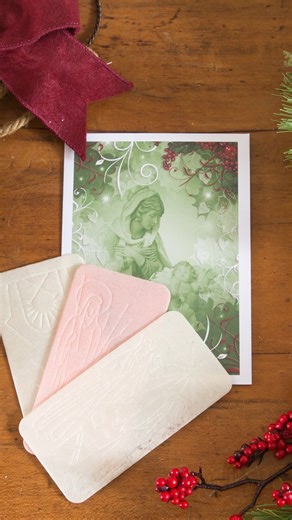 🤍🎄 Have you heard of the Oplatki tradition? The Oplatki tradition originated in Poland and is traced to the early centuries of Christianity. ​They are enjoyed by families, typically right before the Christmas Eve meal. The entire family will gather around the table with the Oplatki. Generally the eldest member of the family will begin the ritual by breaking off a piece of the wafer and passing it to another family member with a blessing. This blessing can simply consist of what you desire for