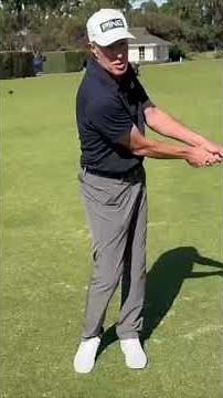 Chipping left‑hand‑low | Golf Clearance Outlet