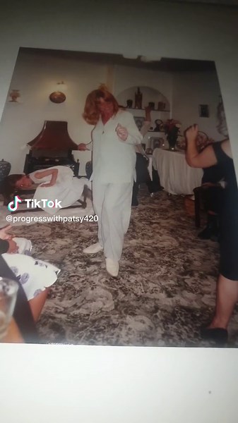 #ourqueen👑 #ourmum #oldphotos #memories #braininjury #survivor #stroke #luckytobealive