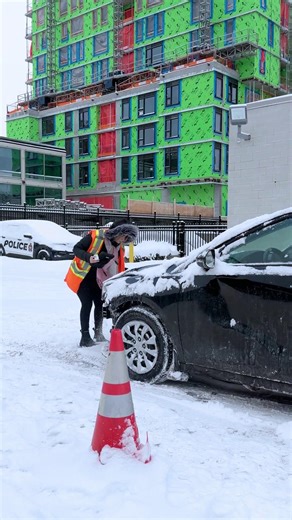 🚗💥 Been in a collision? Here’s what to do. Important steps to remember: 🚑 If anyone is hurt, call 9-1-1 immediately 🚙 No injuries and your vehicle is drivable? Start your report online at http://reportacollision.com 🏢 Then visit a Collision Reporting Centre (You do not need | Ottawa Police Service - Service de police d'Ottawa