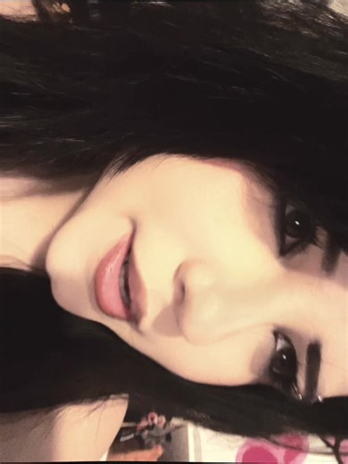 Well, hey there, fineeeeeeee people😫🥹#hitmeup