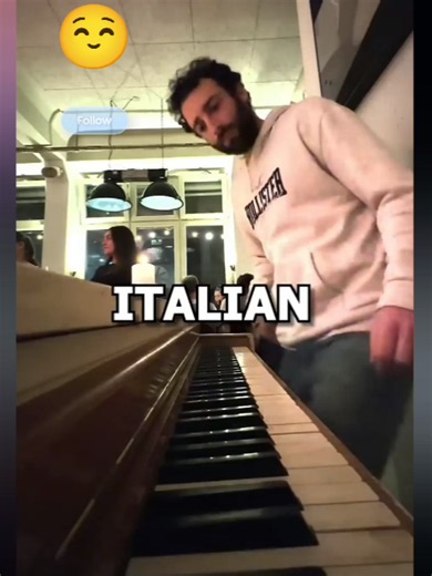 Partigiano e violino alla stazione: sorpresa con Bella Ciao