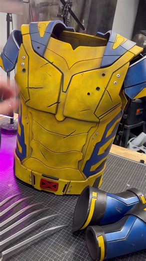 DIY Wolverine Helmet Tutorial with FREE Templates!