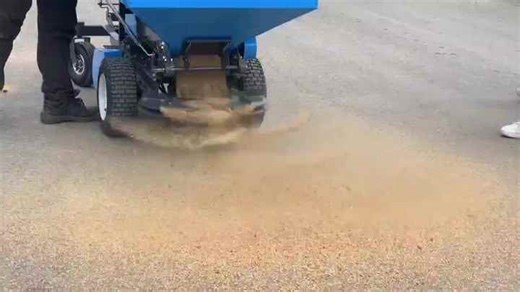 Automatic Fertilizer Applicator Small Self-propelled Compost Spreader Hand Pushed Garden Fertilizer Applicator