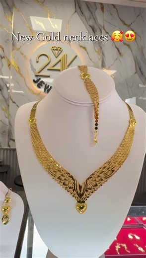 New gold necklaces from 24k jewelry 😊🥰#gold #creatorsearchinsights #fyp #necklace #jewelry