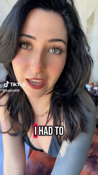 Kajira 🕷 (@kajira00) - Asking for a friend 💁🏻‍♀️ #whisper #comfort