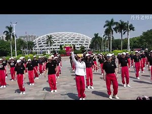Teacher Dandan with Students Dancing Shuffle in Foshan, Guangdong! Classic 88 Step Dance!