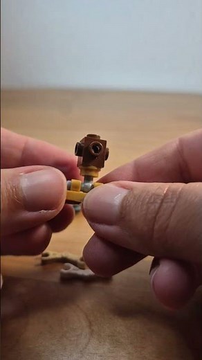 How to Build a LEGO® droid - very easy edition