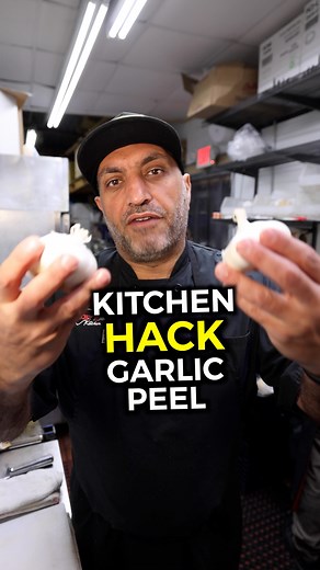 52K views · 134 reactions | Here’s my kitchen hack for peeling garlic quickly and easily. 1. Break apart a head of garlic and toss the cloves in a bowl. 2. Cover all of them with boiling water and leave them alone for at least a minute. 3. Remove from the water and peel the skins off. Peeling garlic doesn’t have to be a pain in the ass if you do things my way. - Chef Mike | Detroit 75 Kitchen | Facebook