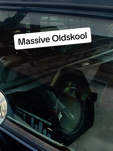 Nostalgic Look at Massive Old School Car Speakers
