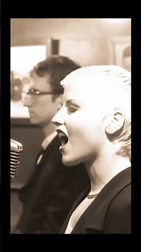 The Cranberries✌🤟♥️🎧🎤🎸🎹Ode To My Family