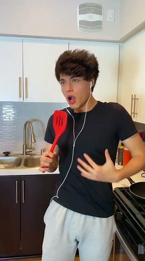 SINGING EXPECTATIONS VS. REALITY!!