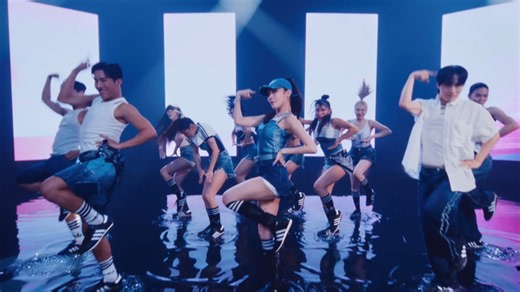 『HI-Res MV』CHUNG HA - Algorithm