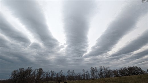 Watch as winds create mesmerizing fields of gravity wave clouds