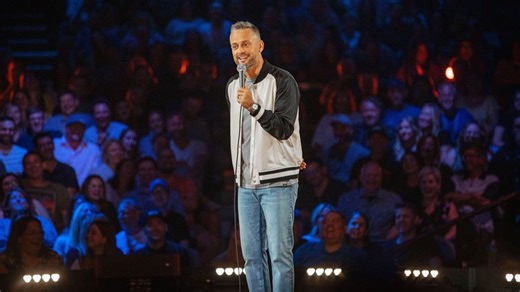 Who is Nate Bargatze? The 'Be Funny' Tour comedian has stops for SNL, Peoria and Chicago