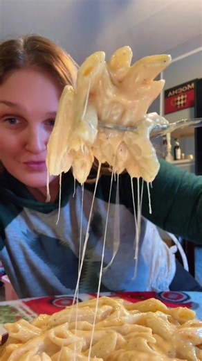 Stovetop Mac and Cheese Recipe for Mukbang Lovers