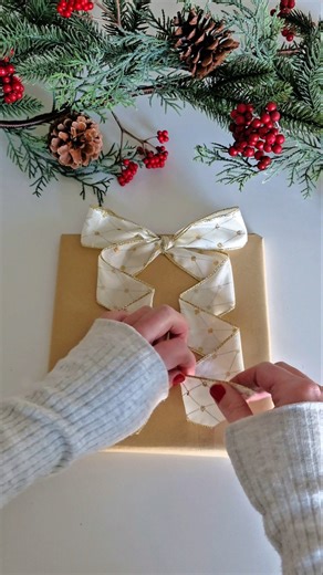 DIY Ribbon Wrap #giftwrapping #giftideas #diygift #ribbon #bow