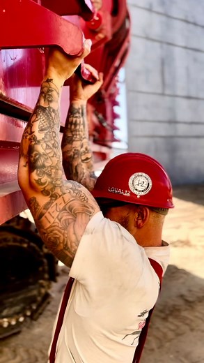 You can make an excuse, or you do what you can. That’s just how life works. Phases of growth, phases of maintaining, and it will continue to cycle. I worked over 100 hrs this week. I had worked a day job that led to a night job that led to me driving straight into this shift. Multiple missed gym sessions and way behind in family time. So we made the shift a workout. Every panel up meant 20 push ups or 20 chin ups. We did 33 panels that day. It was a good workout. | Jimmy Queen