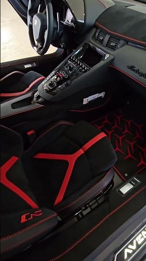 Lamborghini Aventador SVJ Interior