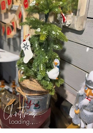 ✨ Christmas is loading at Crown Craft Market… and it’s looking magical. 🎄💚 Shop local, sip something cozy, and find gifts you won’t see anywhere else. #CrownCraftMarket #ChristmasAtTheCrown #ShopSmallGA #MurrayCountyMagic