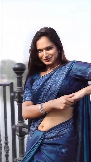 hot saree navel aunty